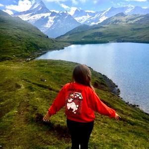 Meet your Posher, Laura